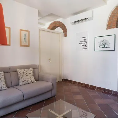 Gaudenzio Ferrari 12 Apartment *