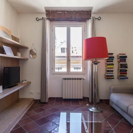 Apartment Gaudenzio Ferrari 12 *